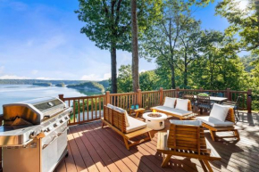Birds Eye Retreat-10 acres on Beaver Lake-Hot Tub